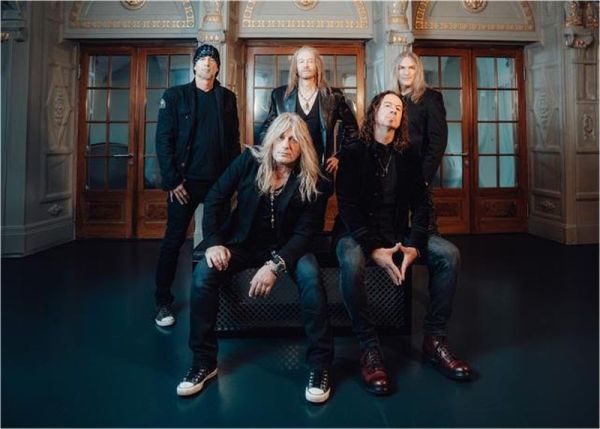 Band LineUp