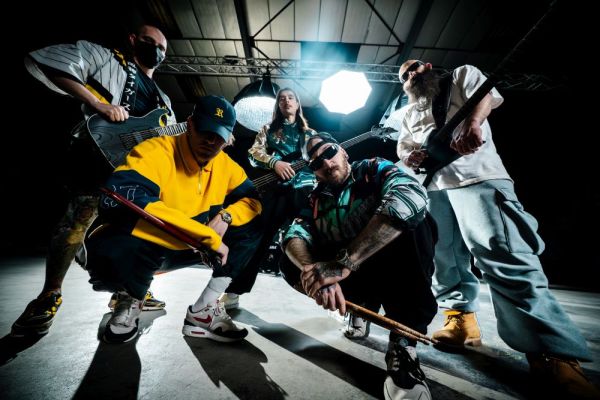 Band LineUp