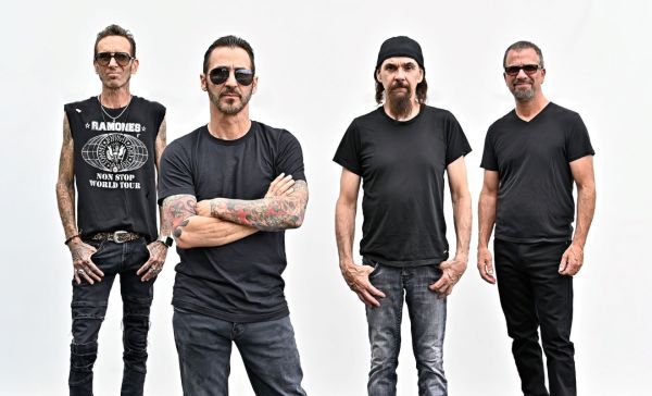 Band LineUp