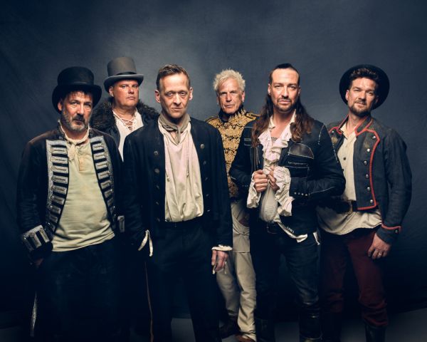 Band LineUp