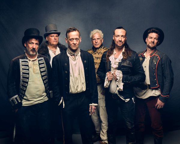 Band LineUp